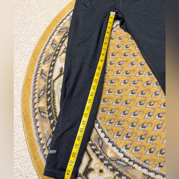 Cropped old navy mid rise activewear leggings - Picture 4 of 4